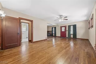 6352 Crossview Rd, Green Hills, OH 44131 - Photo 7