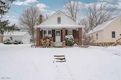 2015 Gross Avenue NE, Canton, OH 44714 - Photo 1