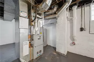 437 Erie St, Barberton, OH 44203 - Photo 37