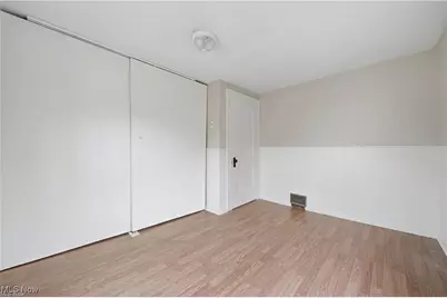 437 Erie Street, Barberton, OH 44203 - Photo 25