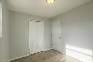 532 Wesley Ave, Elyria, OH 44035 - Photo 7