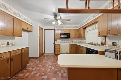 3249 Linden Street NW, Uniontown, OH 44685 - Photo 23