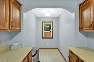 361 Mission Dr, Akron, OH 44301 - Photo 11