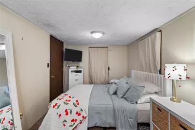 2406 S Union Avenue, Alliance, OH 44601 - Photo 11