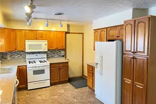 1381 Robb Rd, Conneaut, OH 44030 - Photo 17