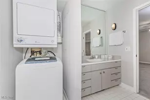 2043 Random Rd, Loveland, OH 44106 - Photo 17