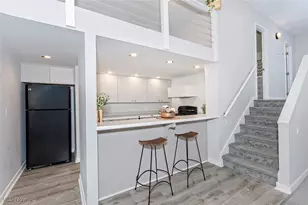 2043 Random Rd, Loveland, OH 44106 - Photo 7