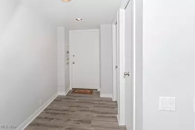 2043 Random Road #9, Loveland, OH 44106 - Photo 3