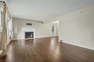 674 Upper Merriman Dr, Akron, OH 44303 - Photo 9