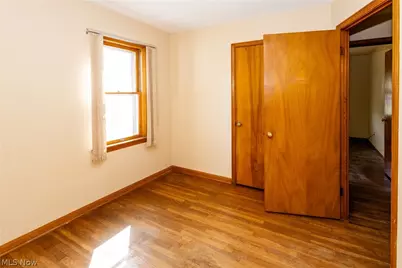 29933 Enid Road, Wickliffe, OH 44092 - Photo 11