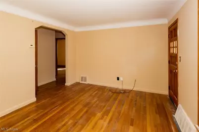 29933 Enid Road, Wickliffe, OH 44092 - Photo 7