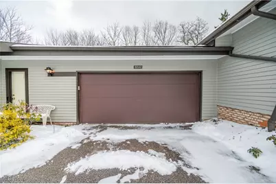 6942 Woodwalk Drive, Brecksville, OH 44141 - Photo 5