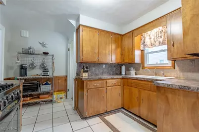 946 Bellflower Avenue SW, Canton, OH 44710 - Photo 23