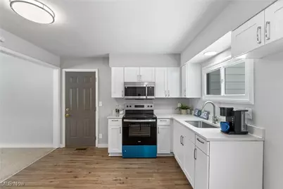 1121 41st Street NW, Canton, OH 44709 - Photo 11