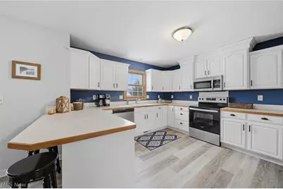 11080 Dunsby Avenue NW, Uniontown, OH 44685 - Photo 9