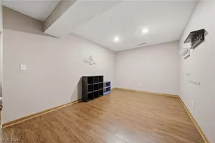 11080 Dunsby Ave NW, Uniontown, OH 44685 - Photo 39