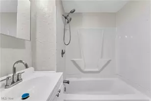 805 Woodland Ave, Elyria, OH 44035 - Photo 23