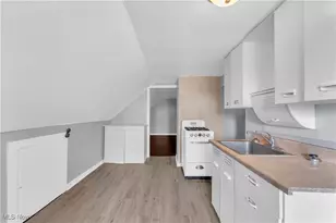 14614 Glendale Ave, Loveland, OH 44128 - Photo 5