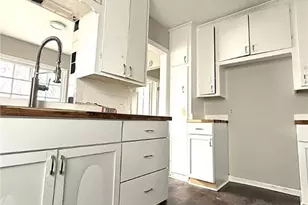 15615 Judson Dr, Loveland, OH 44128 - Photo 3