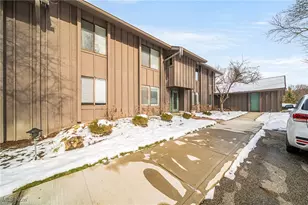 7465 Millrace Ln, Sagamore Hills, OH 44067 - Photo 19