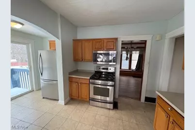 401 Cloverdale Avenue, Akron, OH 44302 - Photo 3