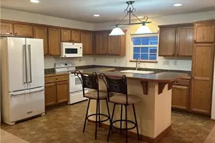 4165 Ledgewater Dr, Mogadore, OH 44260 - Photo 15