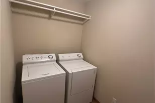 4165 Ledgewater Dr, Mogadore, OH 44260 - Photo 27