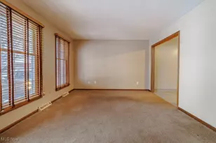 8562 Glenwood Ave, Youngstown, OH 44512 - Photo 11