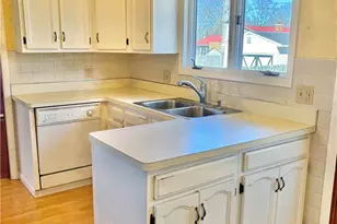 145 Crestview Dr, Elyria, OH 44035 - Photo 15