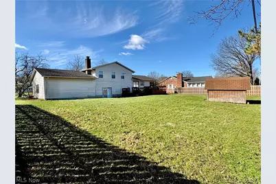 145 Crestview Drive, Elyria, OH 44035 - Photo 5
