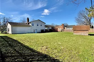 145 Crestview Dr, Elyria, OH 44035 - Photo 5