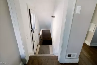 3085 Essex Road, Cleveland Heights, OH 44118 - Photo 15