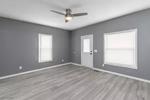 1431 Sherrick Rd SE, Canton, OH 44707 - Photo 5