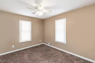 1431 Sherrick Rd SE, Canton, OH 44707 - Photo 13