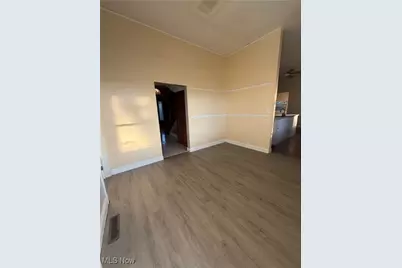 735 Brighton Boulevard, Zanesville, OH 43701 - Photo 9