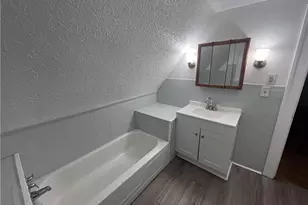 853 Russell Ave, Akron, OH 44307 - Photo 17