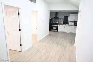 130 Traymore Blvd, Eastlake, OH 44095 - Photo 3