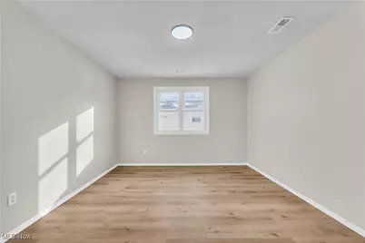 4401 Marshall Avenue, Lorain, OH 44053 - Photo 17