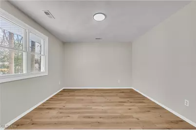 4401 Marshall Avenue, Lorain, OH 44053 - Photo 15