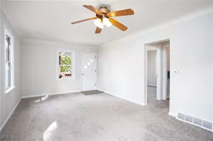 894 Sutherland Ave, Akron, OH 44314 - Photo 11