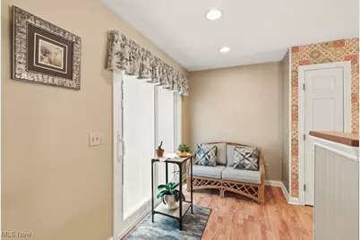 10290 Honeysuckle Lane, Grandview Heights, OH 44147 - Photo 15