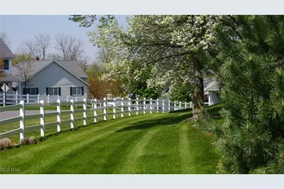 10290 Honeysuckle Lane, Grandview Heights, OH 44147 - Photo 31