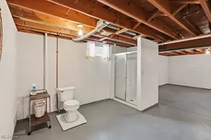 10290 Honeysuckle Ln, Grandview Heights, OH 44147 - Photo 25