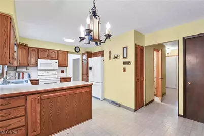 8832 Arrowood Court, Mentor, OH 44060 - Photo 11