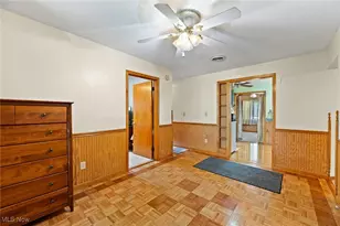 43 S Van Buren Ave, Barberton, OH 44203 - Photo 15