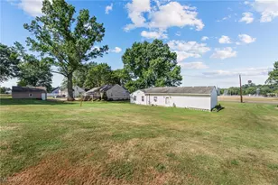 43 S Van Buren Ave, Barberton, OH 44203 - Photo 7