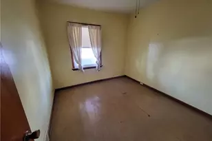 18870 Monterey Ave, Euclid, OH 44119 - Photo 9