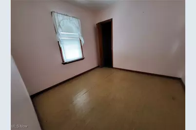 18870 Monterey Avenue, Euclid, OH 44119 - Photo 11