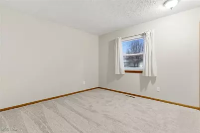 3212 Foxmoor Street NE, Hartville, OH 44632 - Photo 19
