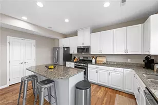 12122 Detroit Ave, Oakwood, OH 44107 - Photo 9